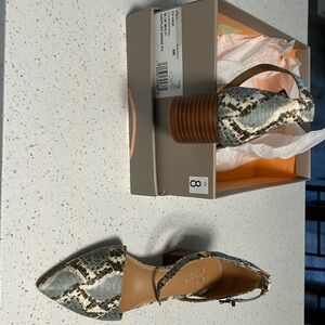 Size 8.  New.  Never worn